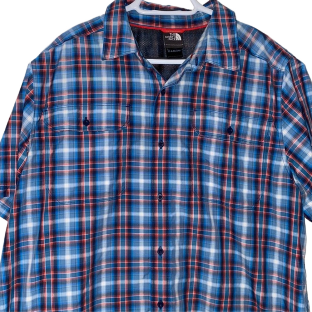 3/$30 The North Face Shirt